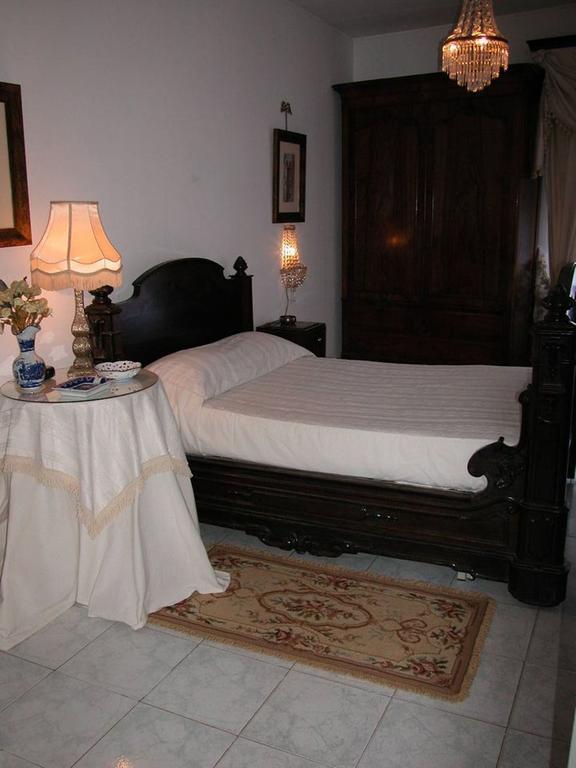 Casa Amarela Guesthouse Лагуш Номер фото